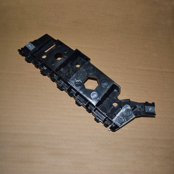 602000587AA-1.jpg براکت پلاستیکی سپر جلو چپ - تیگو ۷ پرو - Image 1