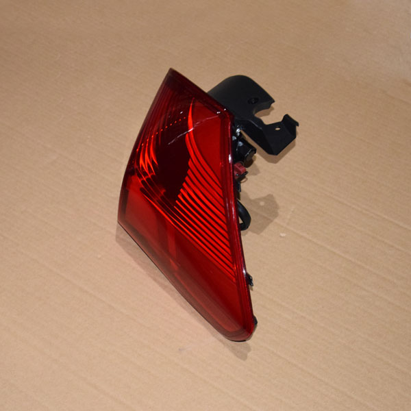 605000267AA-1.jpg چراغ خطر عقب راست - Image 1