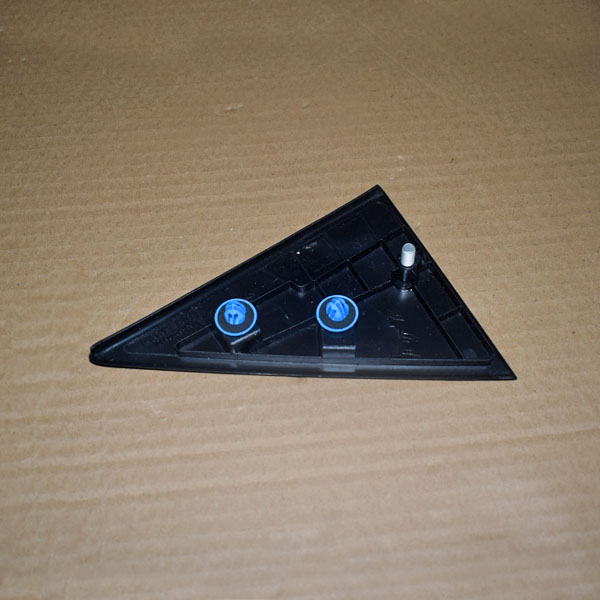 J69-6202510-2.jpg قاب بیرونی لچکی عقب چپ - ام وی ام X22 - Image 1