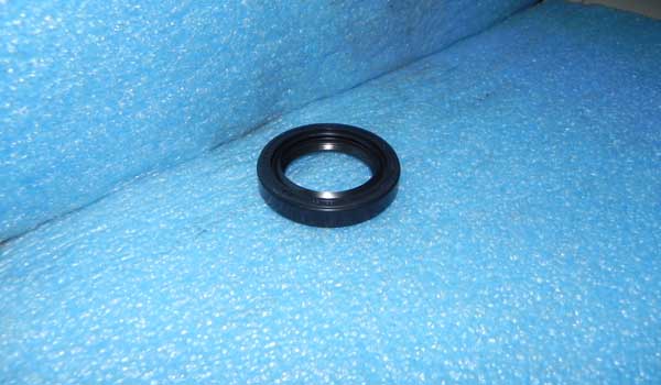 QR512-1701152B-1.jpg کاسه نمد جلوی دیفرانسیل - ام وی ام 110S - Image 1