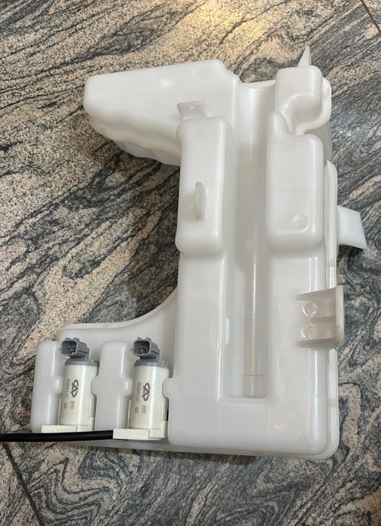 مخزن شیشه شور تیگو 5 شرکتی مخزن شیشه شور تیگو 5 شرکتی