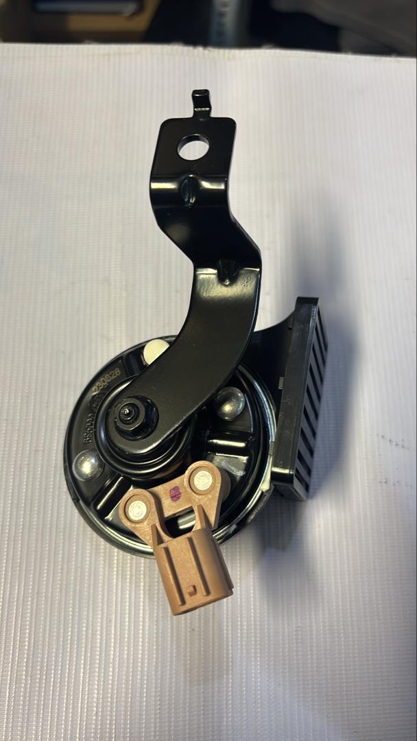 بوق تن بالا آریزو 8 شرکتی بوق تن بالا آریزو 8 شرکتی