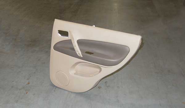 رودری درب عقب راست X33 قدیم شرکتی رودری درب عقب راست X33 قدیم شرکتی